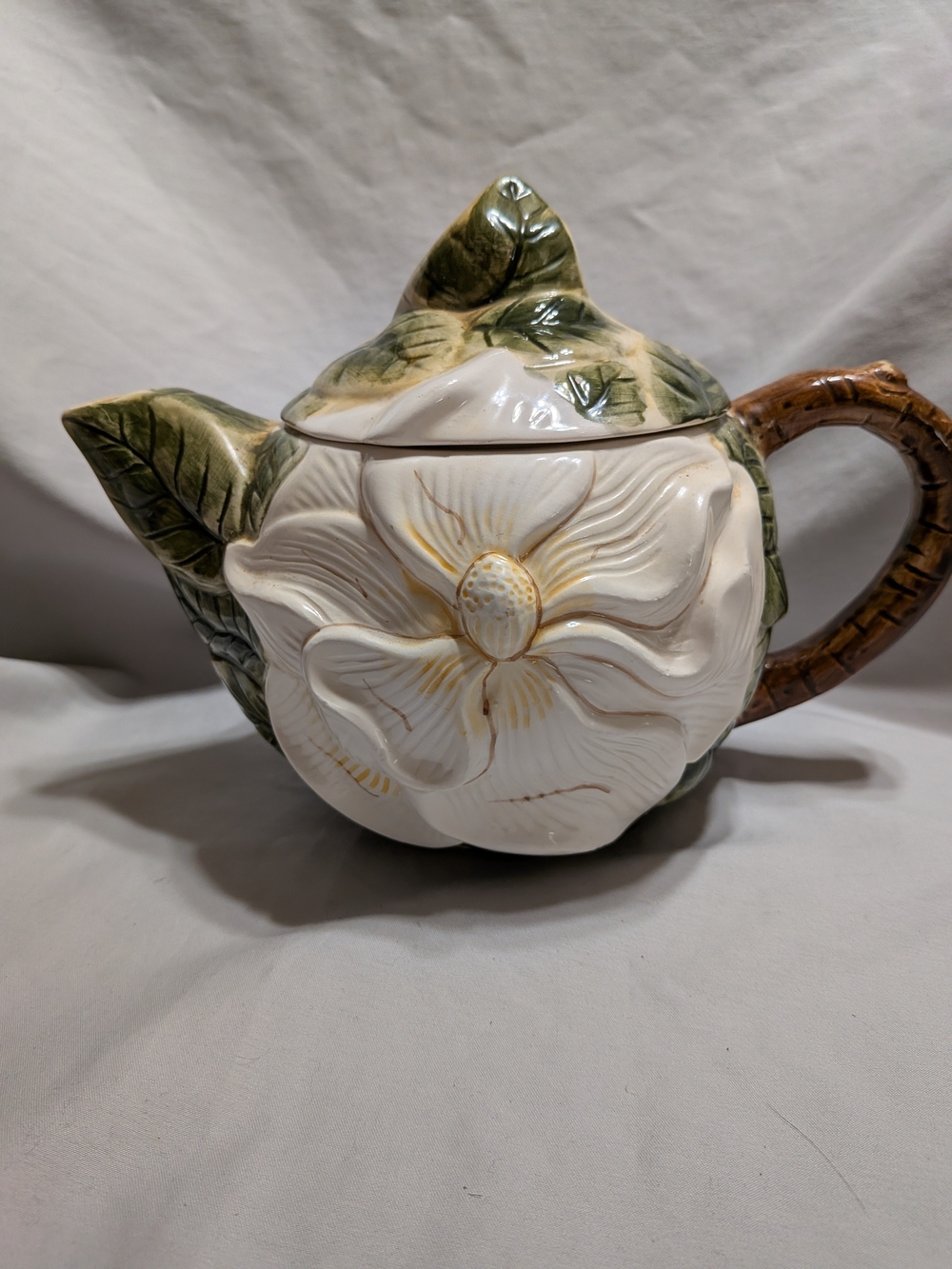 Vintage Magnolia Blossom Ceramic Teapot – Wood‑Look Handle – 8” – Cottagecore